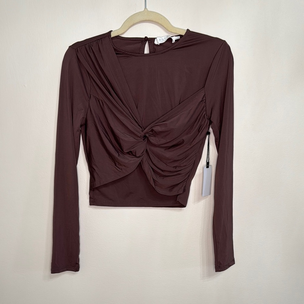 ASTR the Label Twist Bust Long Sleeve Crop Top in Plum NWT